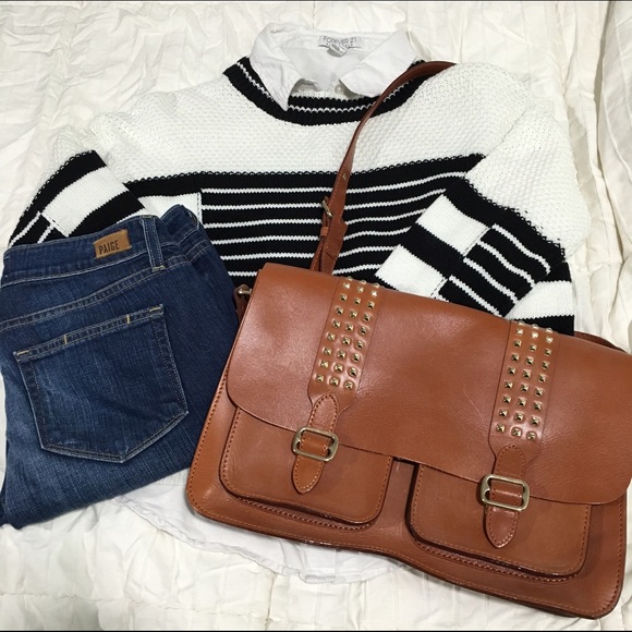 ❤️NWOT Blk & White Stripe Sweater❤️