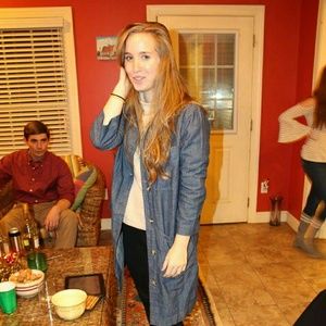 Meet your Posher, Casey