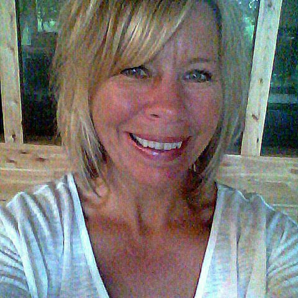 Meet your Posher, Tracy - Picture 1 of 1