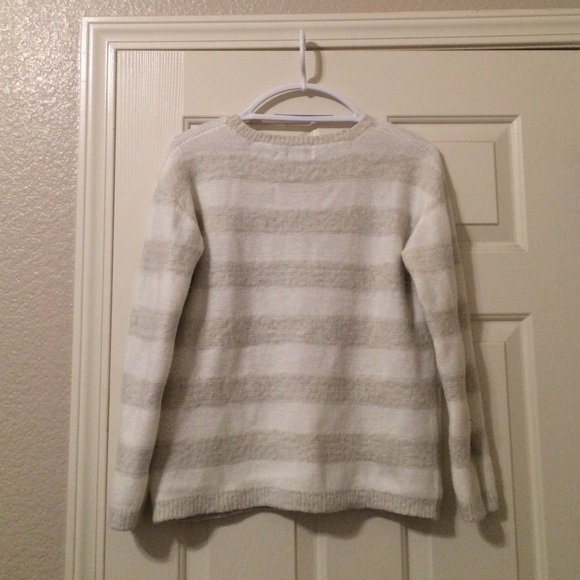 ON SALE!! White striped sweater. - Picture 3 of 3