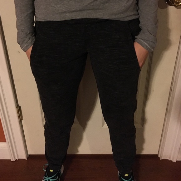 Lululemon satva pant size 4