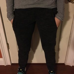 Lululemon satva pant size 4