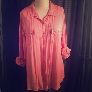 Light pink button down top! 💕