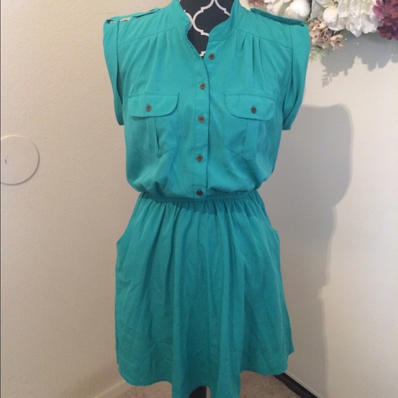 👗Sleeveless Green Safari Dress.👗w/ pockets