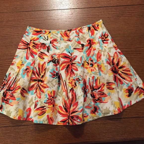 New York and Company pleaded skirt