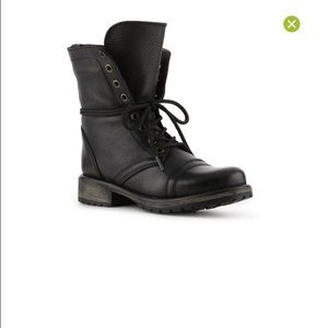 STEVE MADDEN combat boot black
