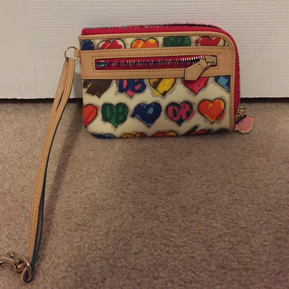 Dooney and bourke wristlet