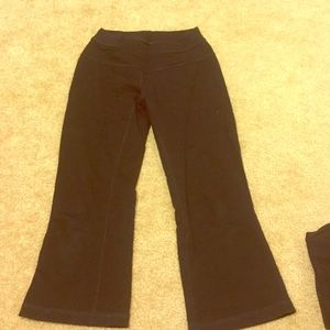 Lulu all black crops