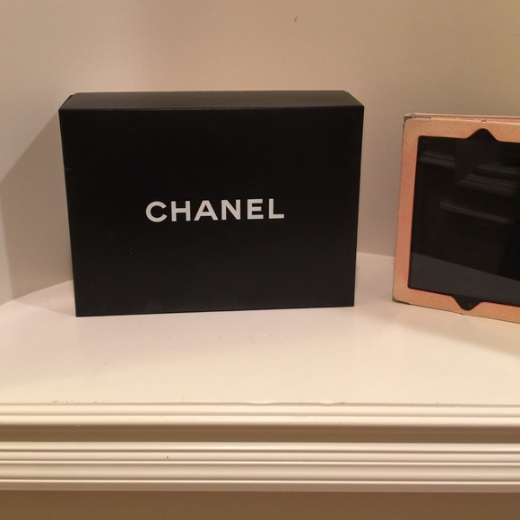 Chanel box