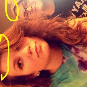 Meet your Posher, Crystal