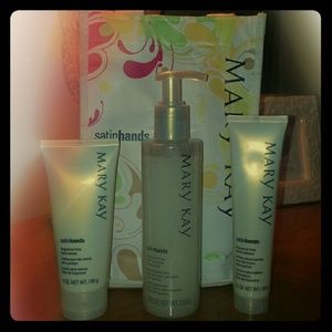 Mary Kay Satin hands