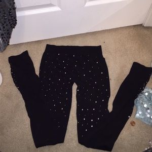 Leggings bejeweled with Rhine stones