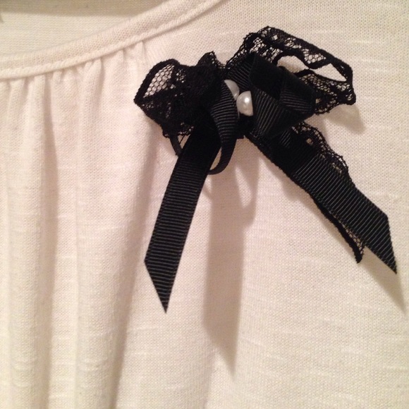 Adorable short sleeve sweater - Picture 2 of 4