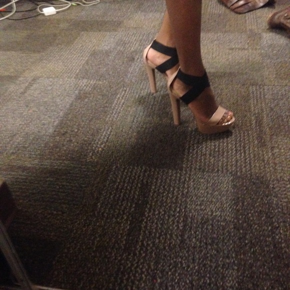 Pumps - Picture 4 of 4