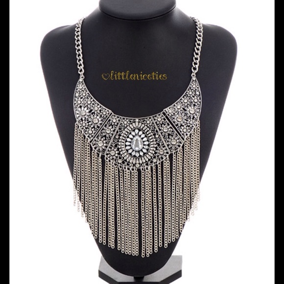Boho tassel statement necklace