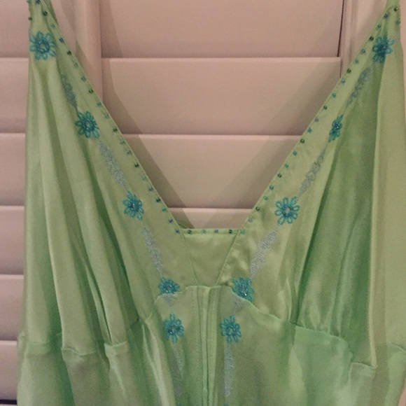 Victoria Secret - Picture 2 of 3