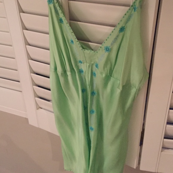 Victoria Secret - Picture 3 of 3