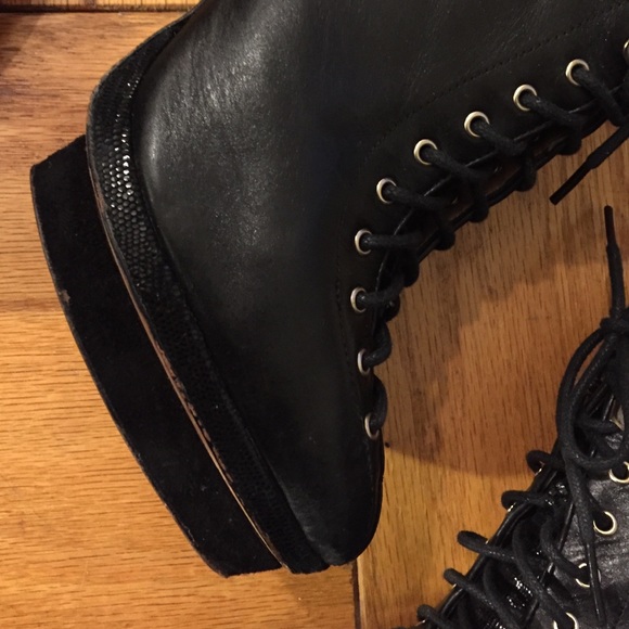 Lace-up platform booties - Picture 2 of 3