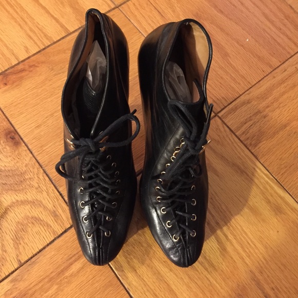 Lace-up platform booties - Picture 3 of 3