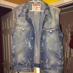 Mens true religion vest