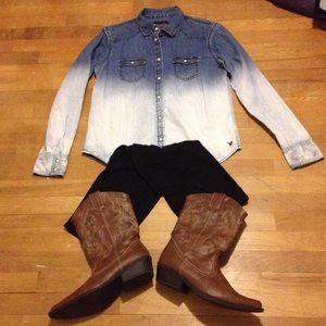 🚨 Button down jean shirt 🚨