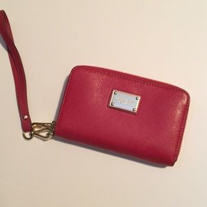 Michael Kors iPhone wristlet