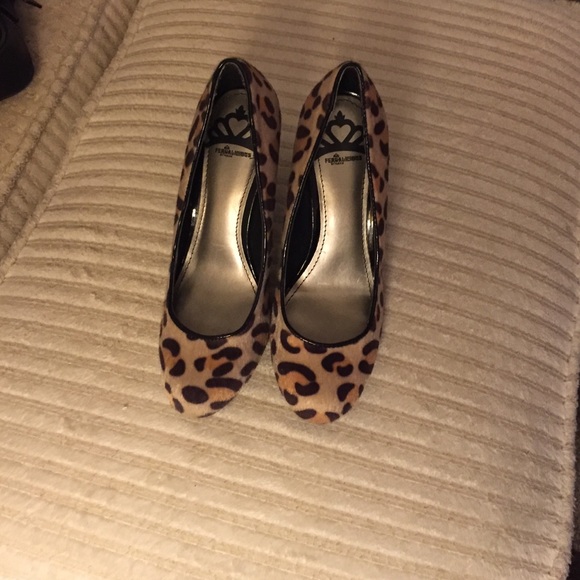 Size 6 fergalicious leopard pumps. Never worn