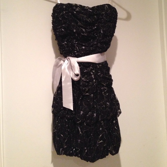 Black and silver bubble skirt dress! - Picture 1 of 4