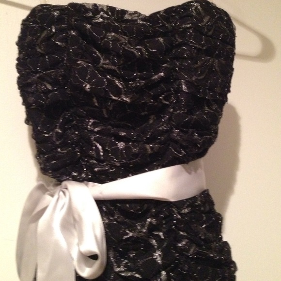 Black and silver bubble skirt dress! - Picture 3 of 4