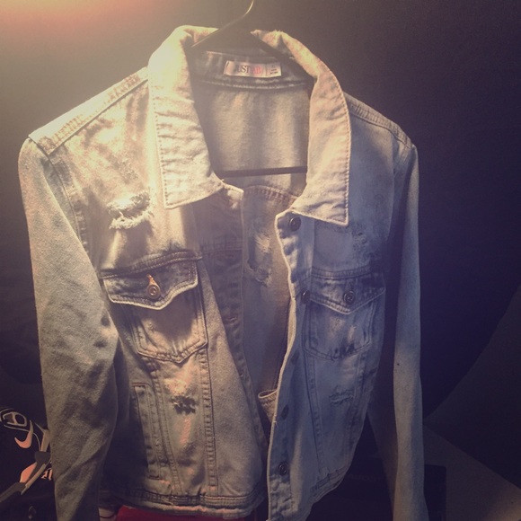Jean jacket SOLD 🎀