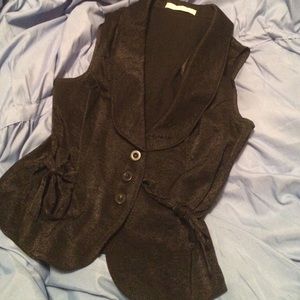 Charlotte Russe Cropped Vest