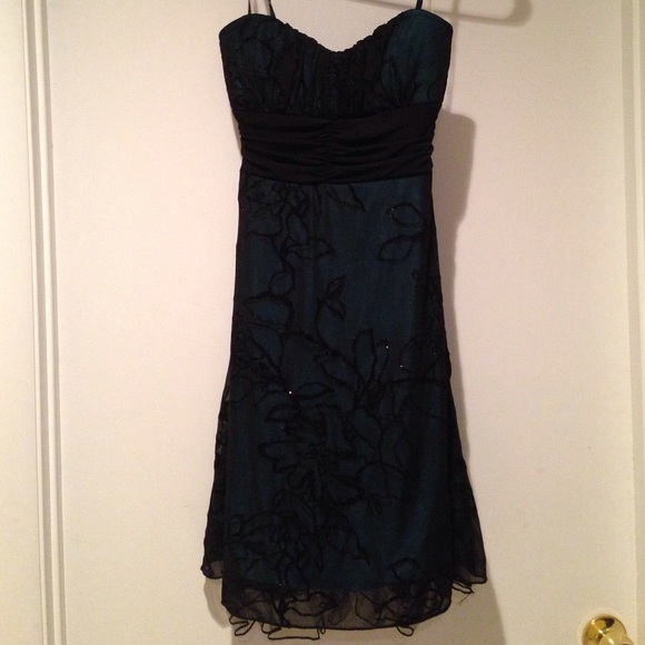 Stunning cocktail party dress! - Picture 1 of 4