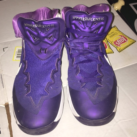 Men's purple Nike Hyperdunk shoes size 11.