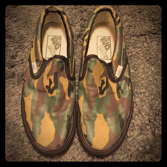 camo slip on vans womens