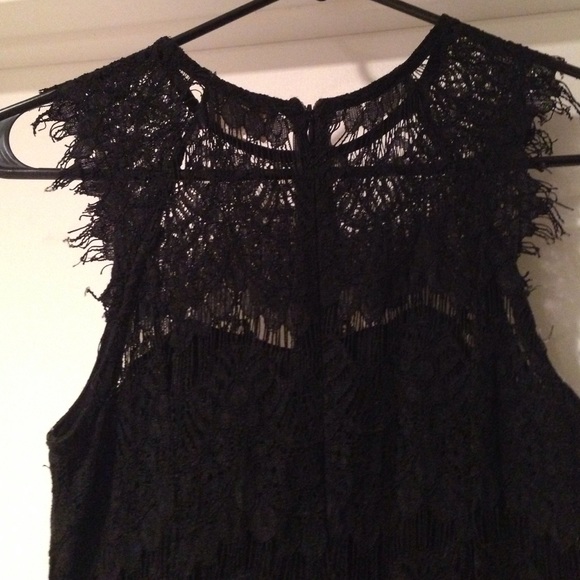 Glamorous black lace dress! - Picture 3 of 3