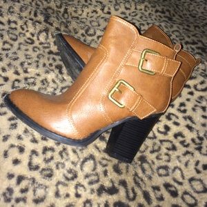 WILD DIVA LOUNGE BOOTIES