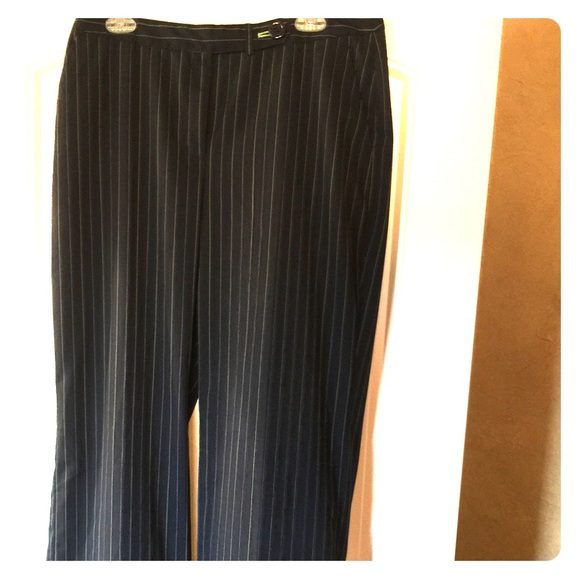 Evan Picone pin stripe ladies wide leg trousers