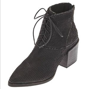 NWT Matisse Boots