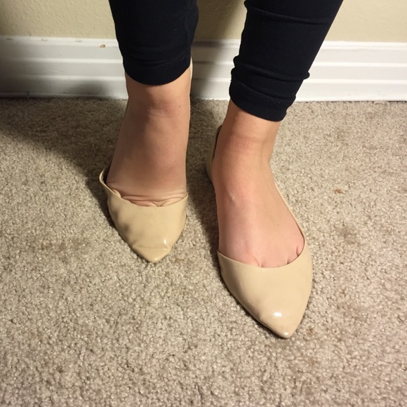 Tan Steve Madden flats