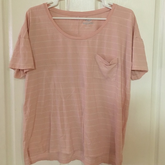 Old Navy Boyfriend Tee - Picture 1 of 1