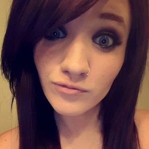 Meet your Posher, Lanaya