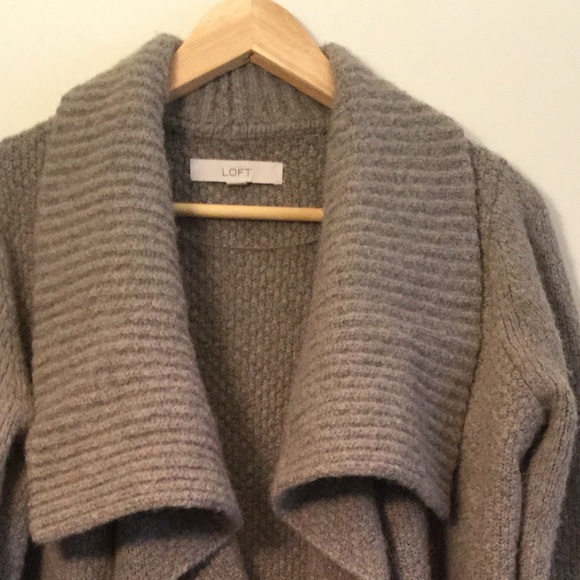 Ann Taylor cardigan - Picture 3 of 4