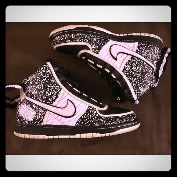 Nike Shoes - Nike Notebook Hightop Size 7Y