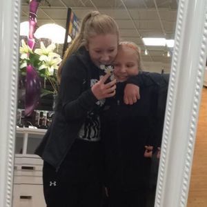 Meet your Posher, Alissa