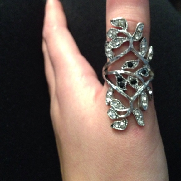 Beautiful Tree Branch Ring