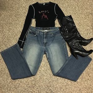 Guess stressed Jeans- bootcut. Size: 31