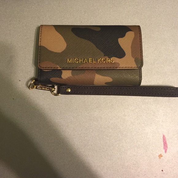 Michael Kors Phone Case/ Wallet