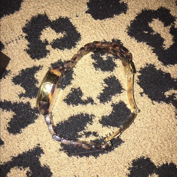 Michael kors tortoise watch ππ - Picture 3 of 4