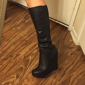 Steve Madden Fabric/Leather Wedge Boots