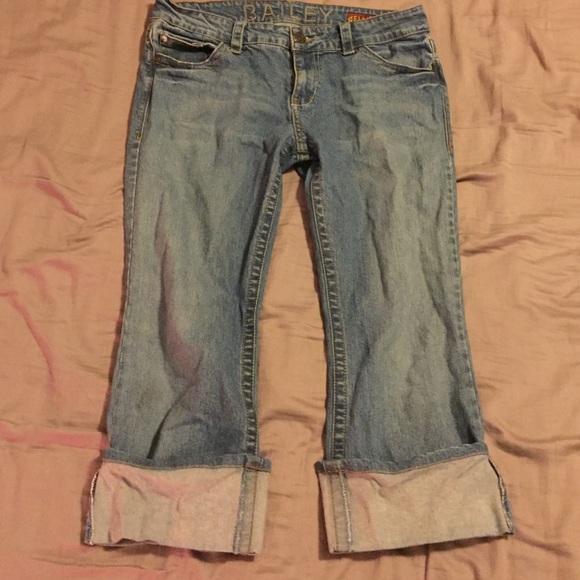 Delia's Bailey Capris